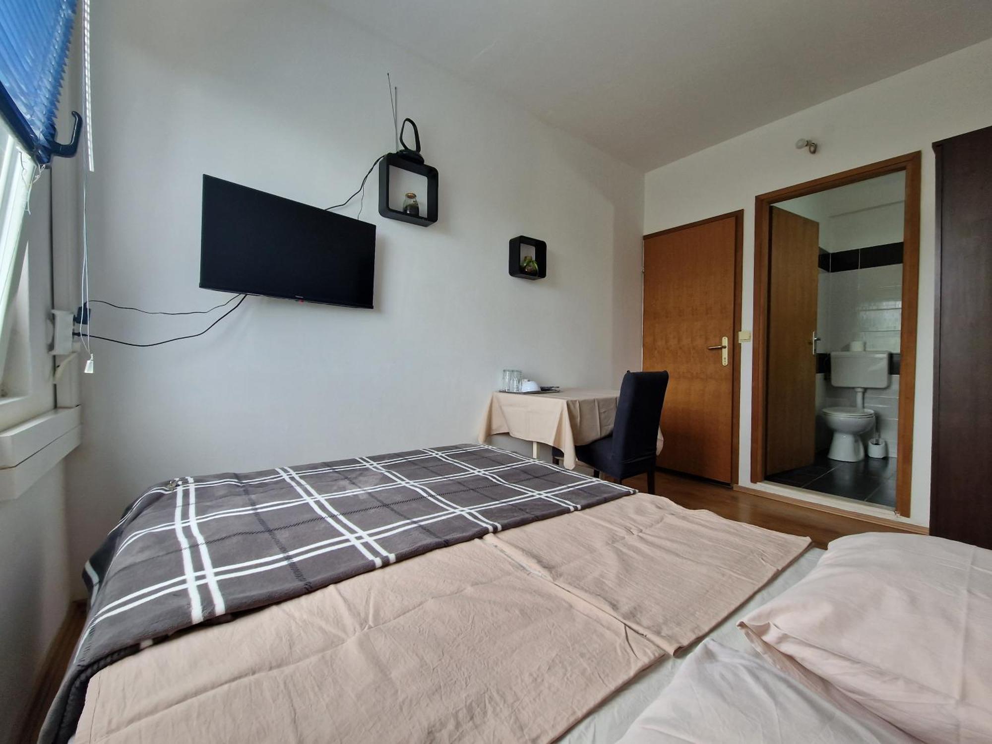 Ensuite Stay Rooms สปลิท ภายนอก รูปภาพ